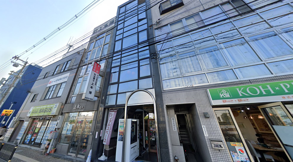 吹⽥駅徒歩2分　人通り多◎駅前通り２階事務所の居抜き物件